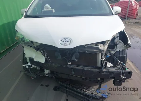 2015 Toyota Sienna Xle 8 Passenger from USA, damaged, VIN 5TDYK3DC1FS568217